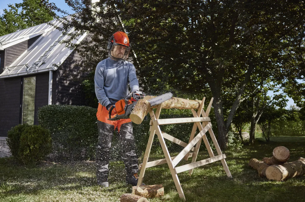 Husqvarna 240i bez akumulátoru a nabíječky