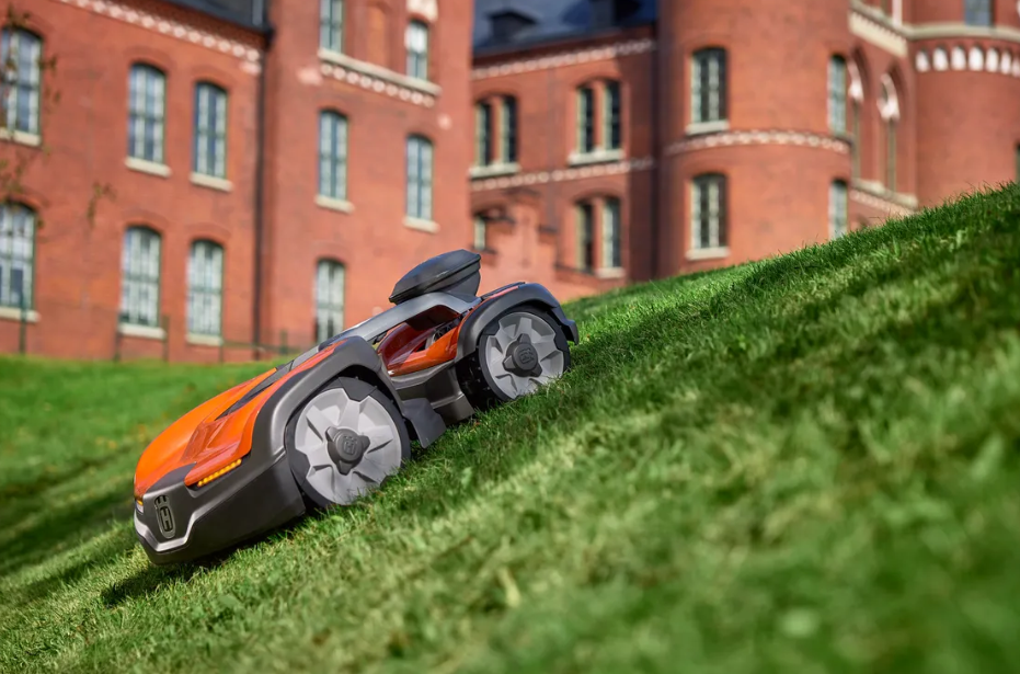 Husqvarna Automower® 535 AWD EPOS®