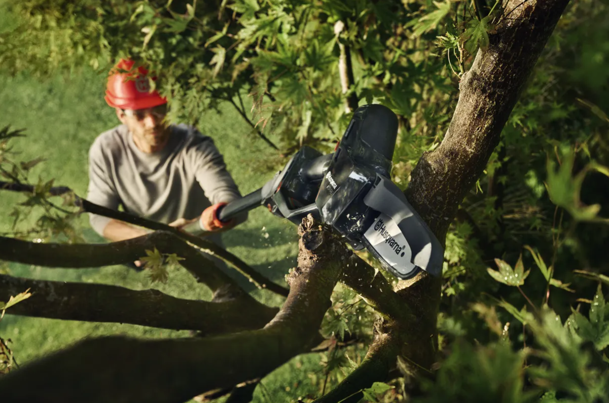 Husqvarna Aspire™ PE5-P4A s akumulátorem a nabíječkou