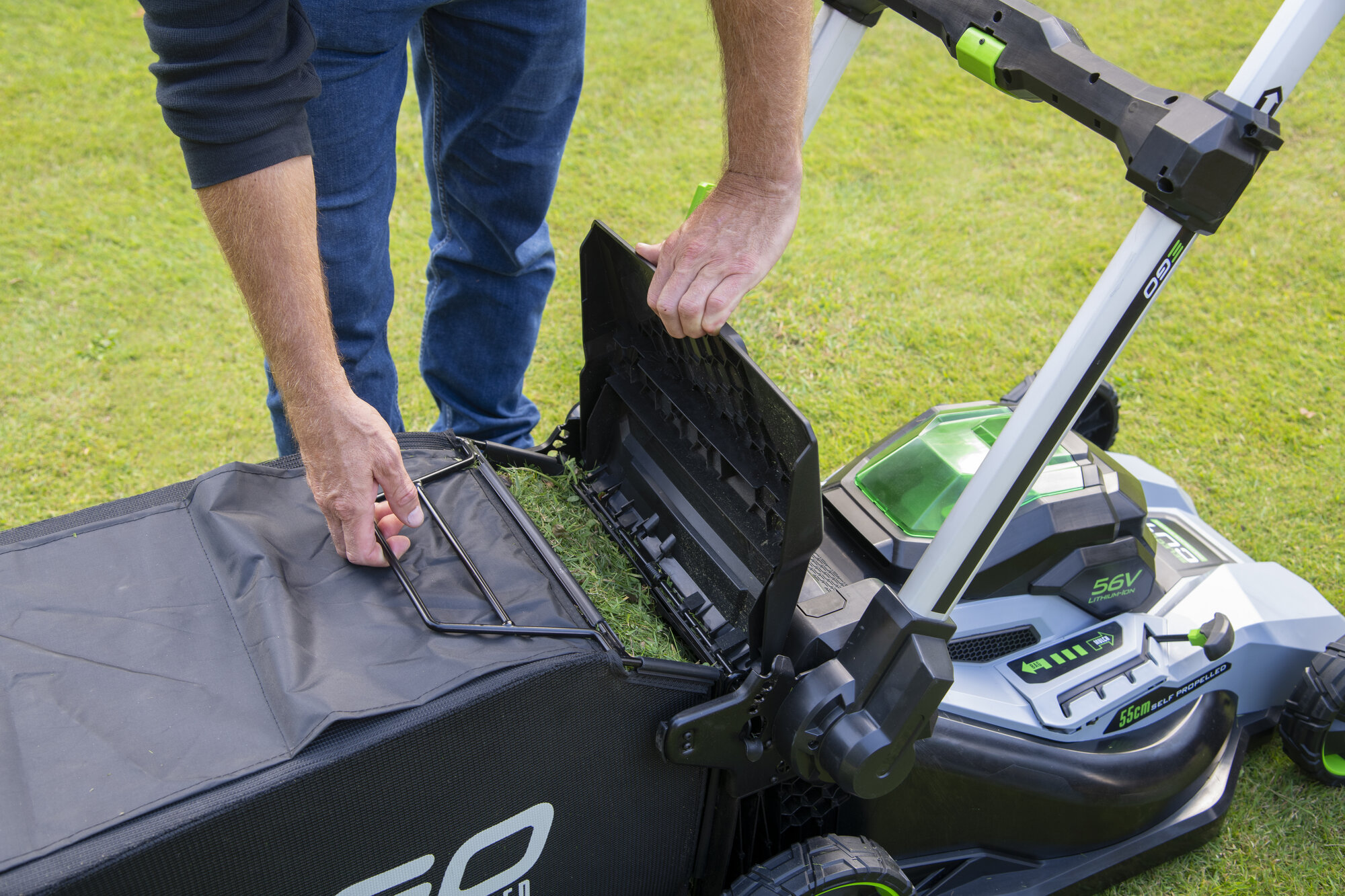 AKU sekačka s pojezdem LM2230E-SP